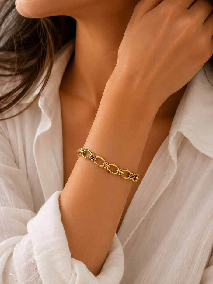 bracelet model 122