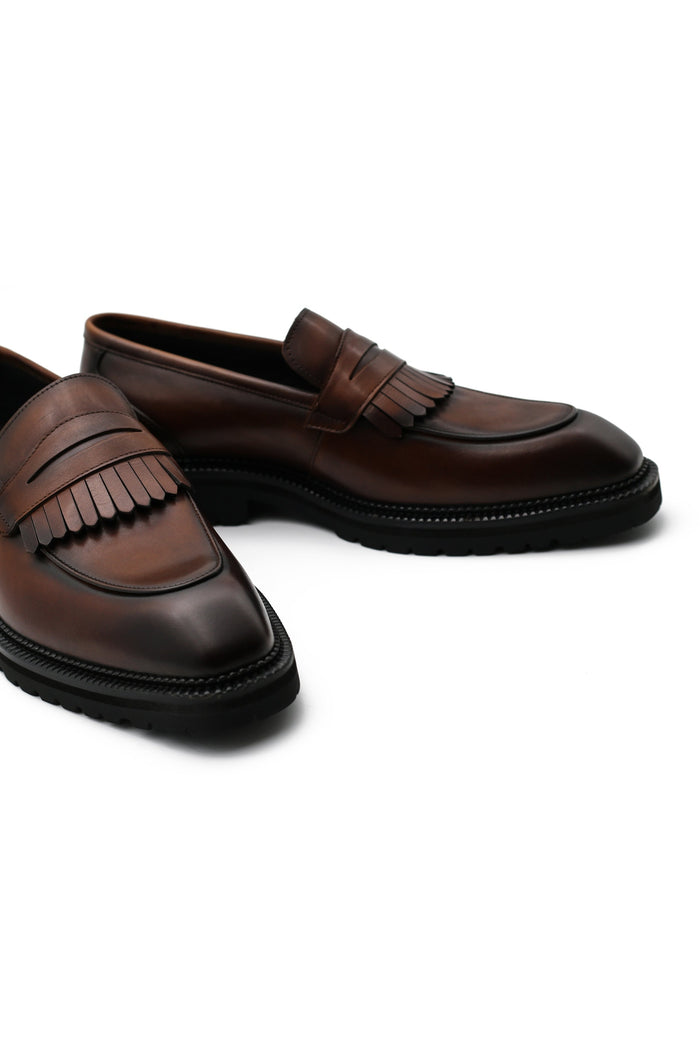BROWN LEATHER PENNY LOAFERS WITH FRINGE