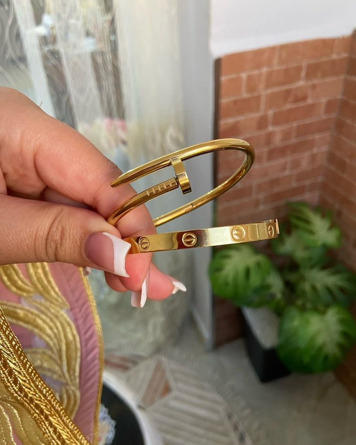 Full set ( 2 ) bracelet number 106