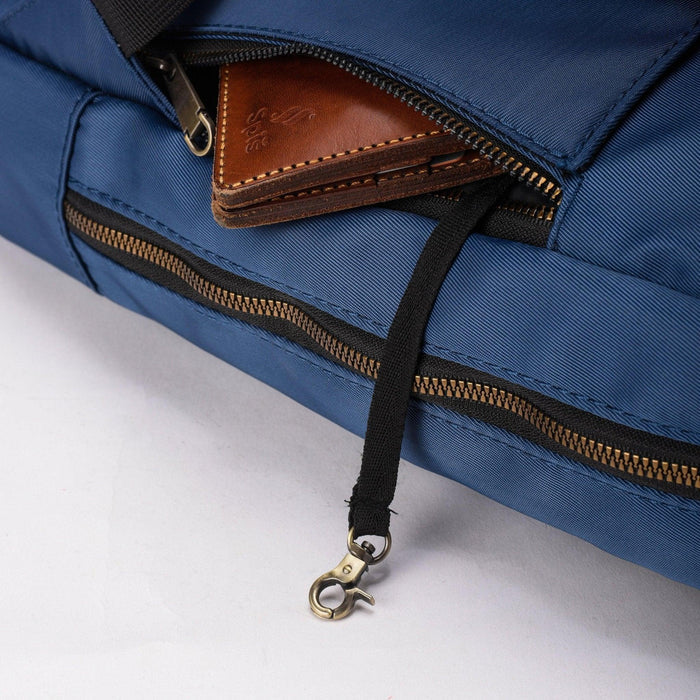 backpack side zipper