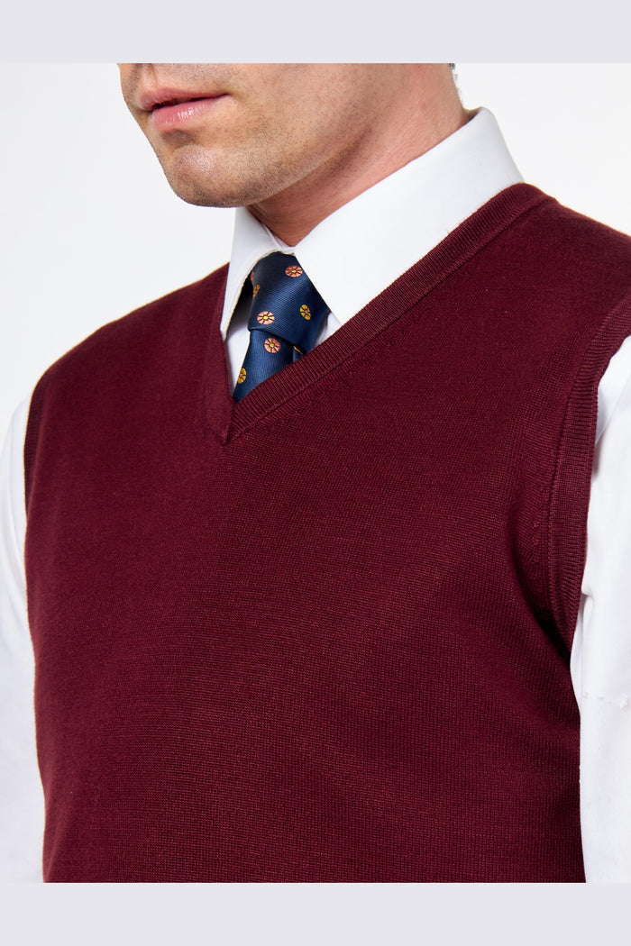 KNITTED COTTON MAROON SLEEVELESS JUMPER V-NECK VEST