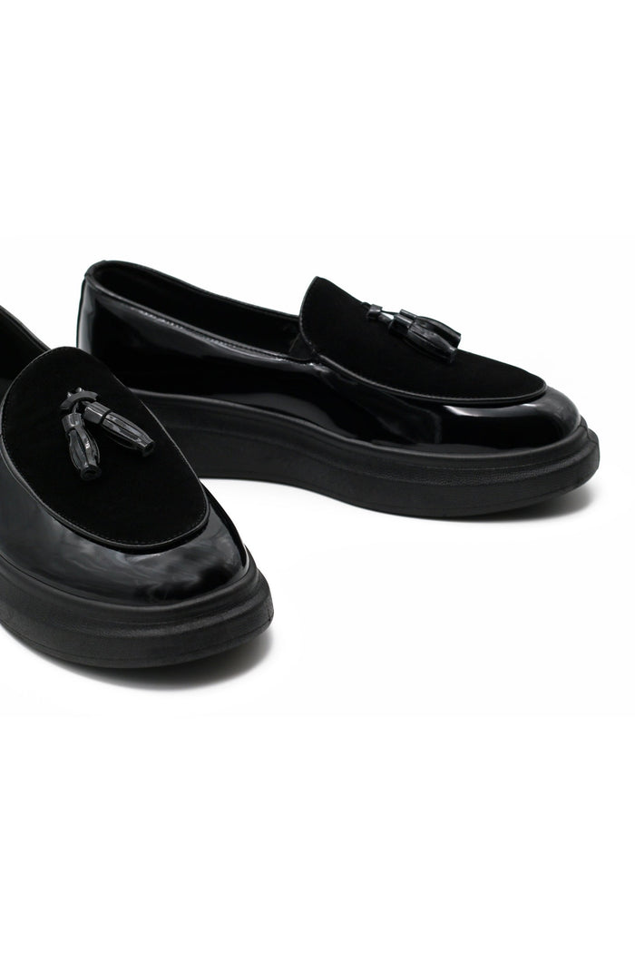 SHINY TASSEL LOAFERS