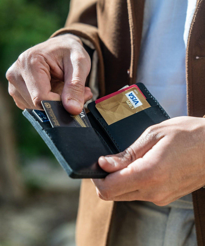 Slim black leather wallet - Spiš.