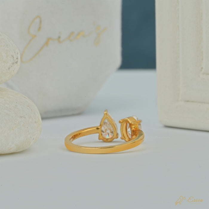 The Duet - Oval & Pear Lab Grown Diamond Toi et Moi Ring