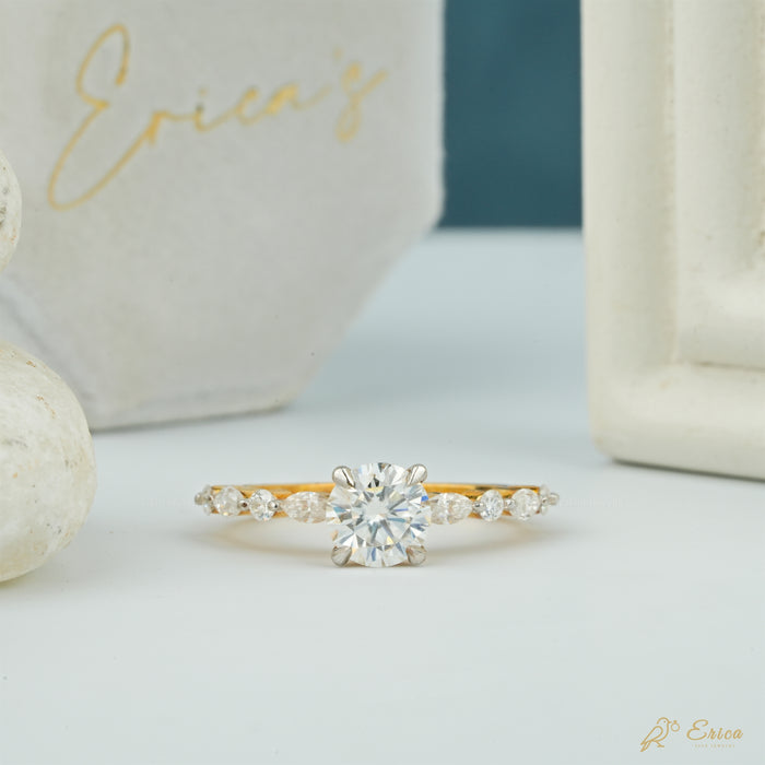 The Glow - Pavé Round Lab Grown Diamond Ring