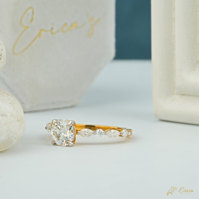 The Glow - Pavé Round Lab Grown Diamond Ring