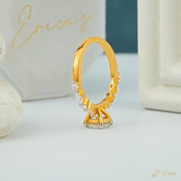 The Glow - Pavé Round Lab Grown Diamond Ring