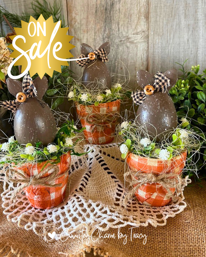 Whimsical Farmhouse Bunny Clay Pot Trio – Set of 3 (Chocolate Bunnies)